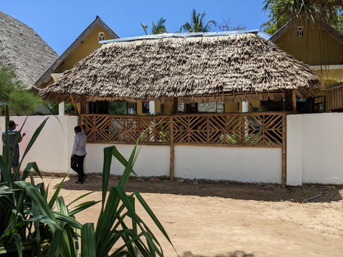 Mkadi Beach House Hotel Nungwi Exterior photo