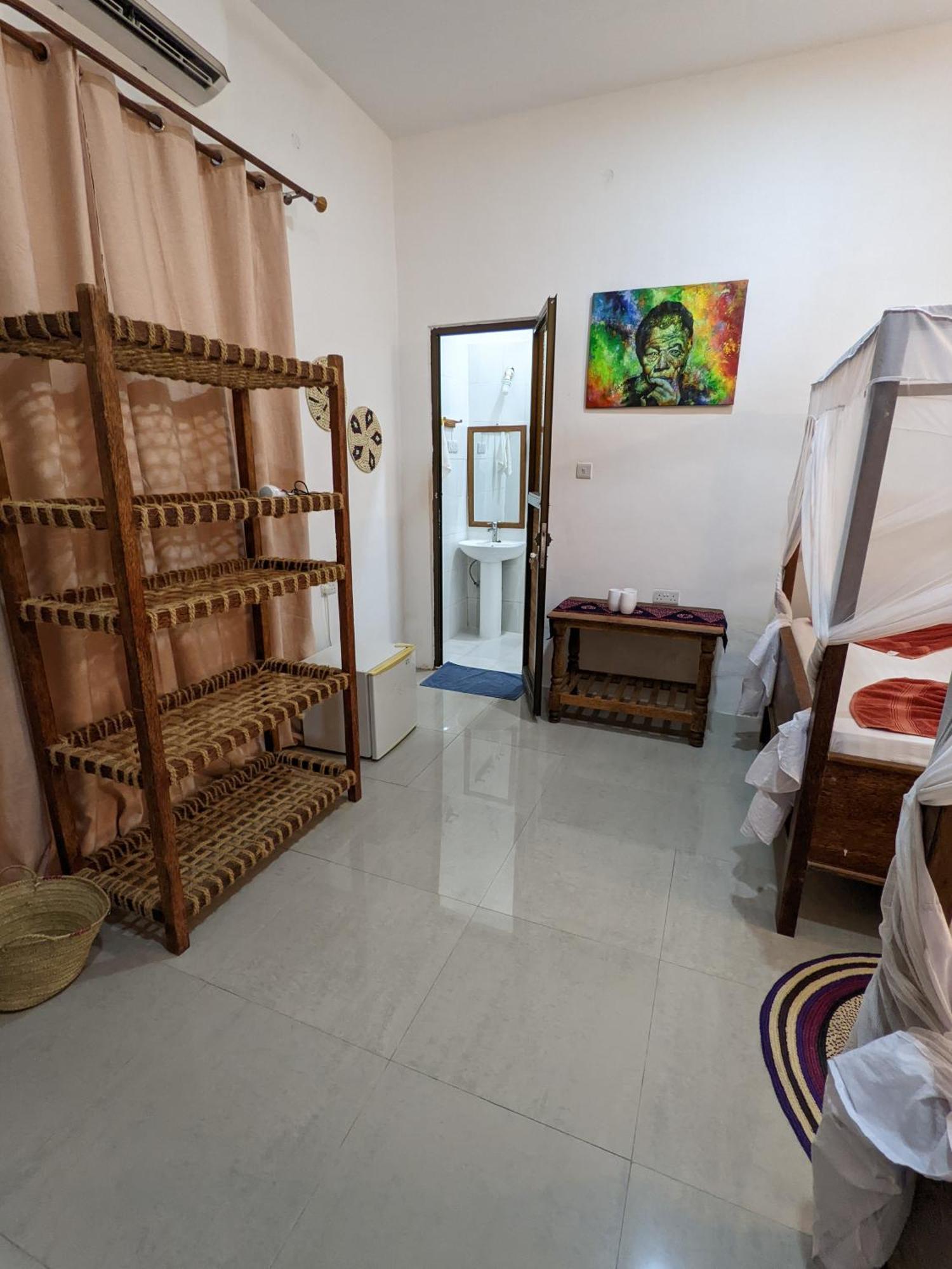 Mkadi Beach House Hotel Nungwi Room photo